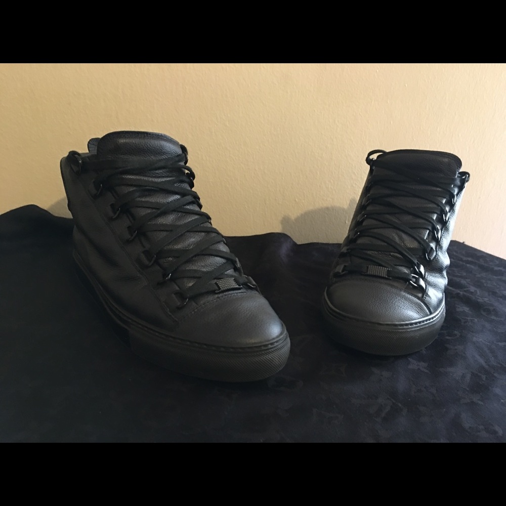 Balenciaga Arenas 41 Authentic